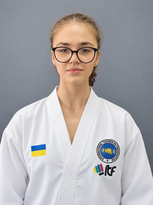 Гомбо Аліна