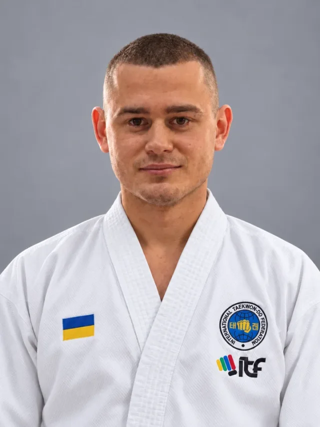 Максим Дегтяренко